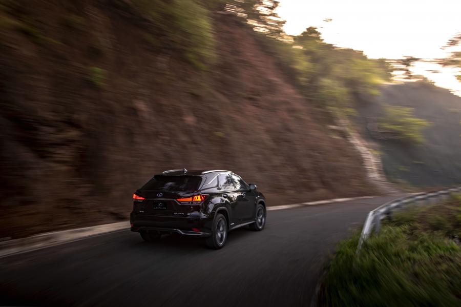  Lexus RX450h F-Sport 2019 года  (NA) (фото 2 из 37)